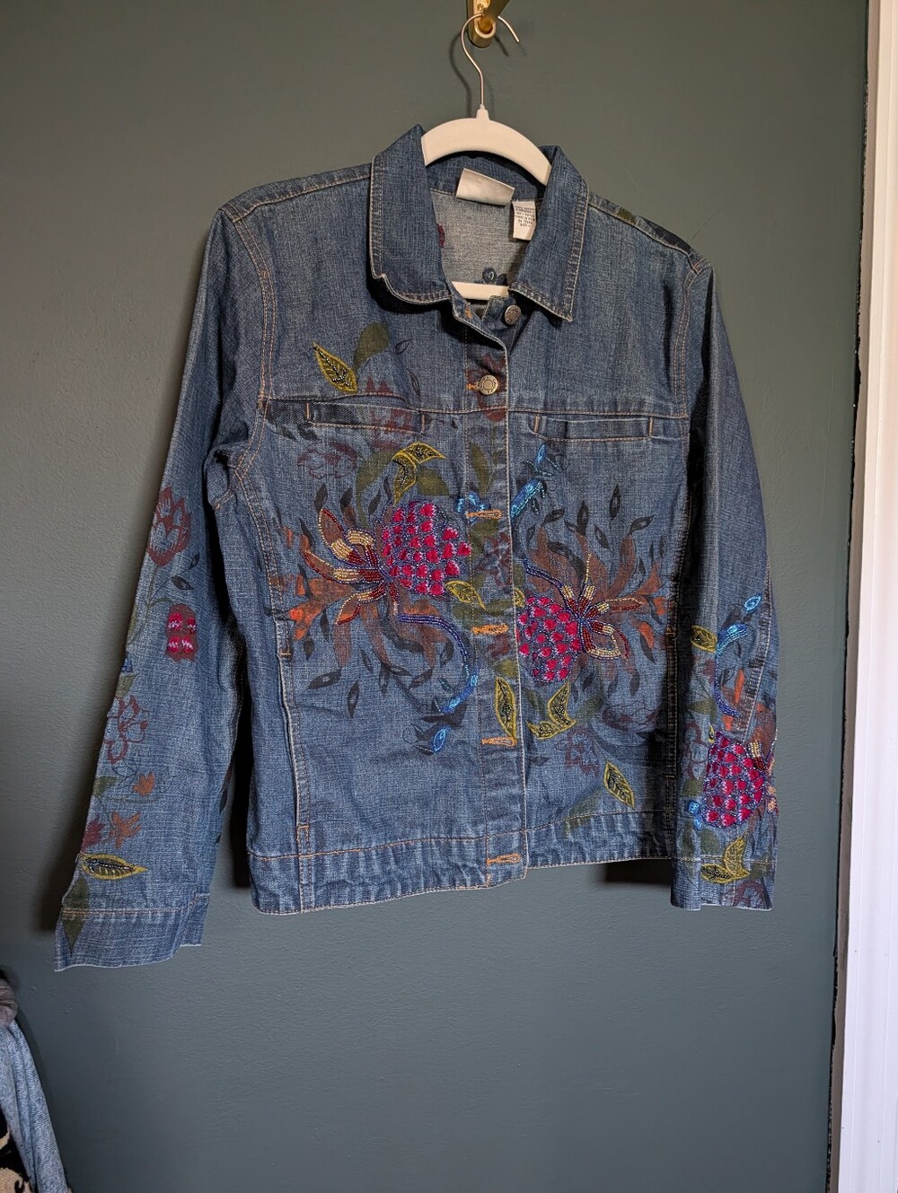 Chico's Embroidered Blue Denim Jacket with Multicolor Floral Accents Size 1 - Picture 3 of 9